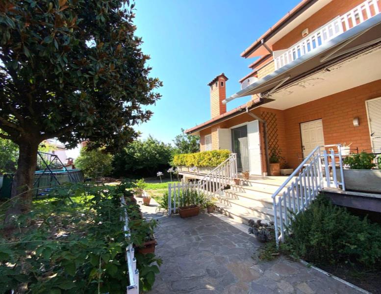 casa indipendente in vendita a Roma in zona Ottavia