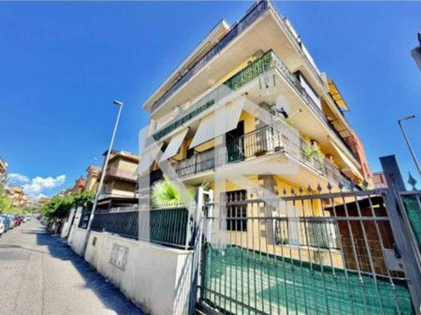 appartamento in vendita a Roma in zona Tor Vergata/Torrenova