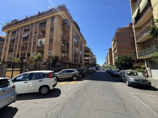 appartamento in vendita a Roma in zona Ostia