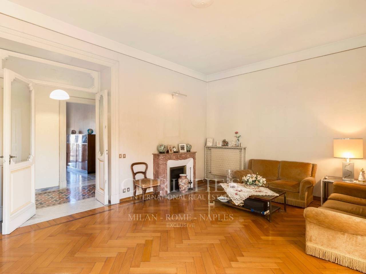appartamento in vendita a Roma in zona Trevi-Colonna