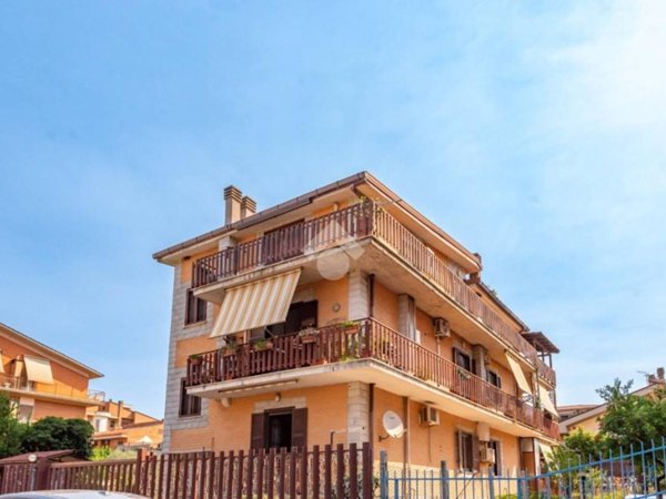 appartamento in vendita a Roma in zona Borghesiana