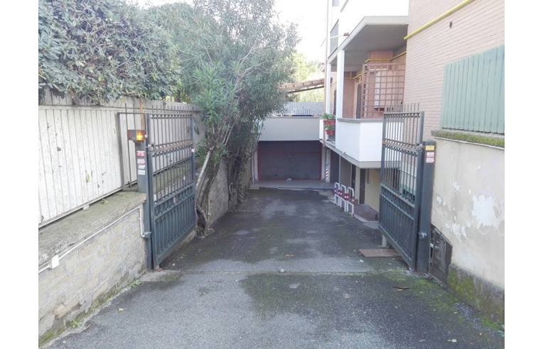 box auto in vendita a Roma in zona Casal Morena
