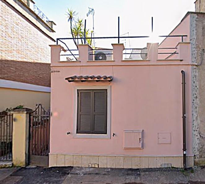 appartamento in vendita a Roma in zona Tuscolano