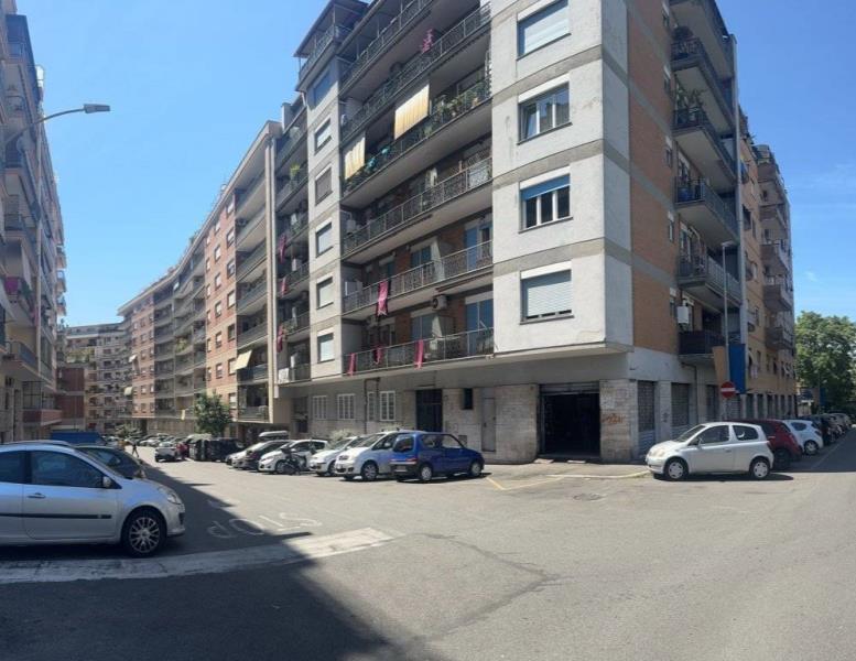 box auto in vendita a Roma in zona Collatino