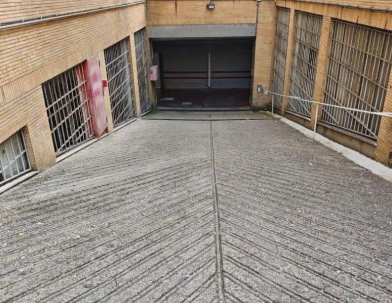 box auto in vendita a Roma in zona Appio Claudio