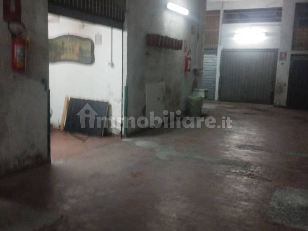box auto in vendita a Roma in zona Prenestino-Centocelle