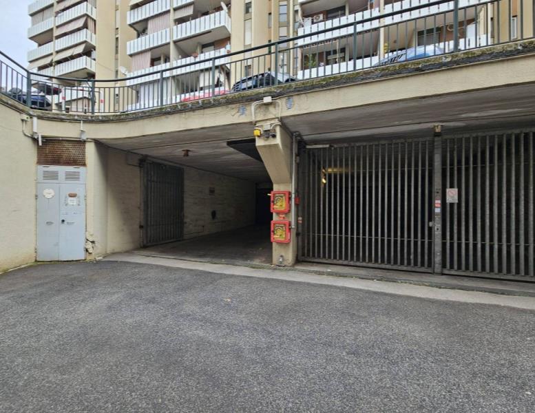 box auto in vendita a Roma in zona Collatino