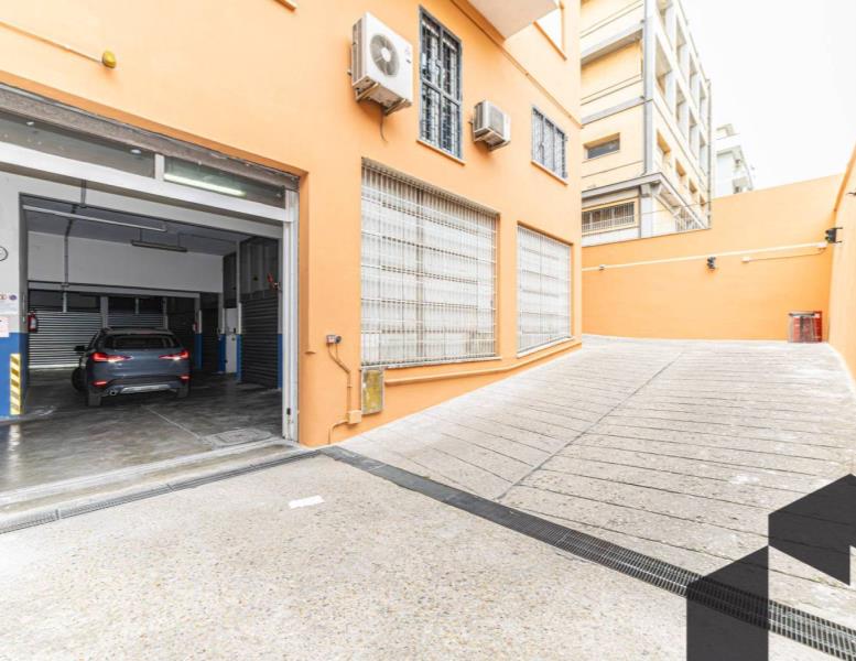 box auto in vendita a Roma in zona Prenestino-Centocelle