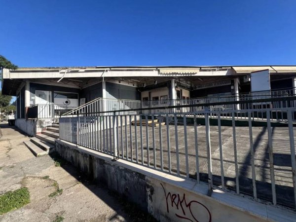 box auto in vendita a Roma in zona Acilia