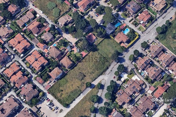 terreno in vendita a Roma in zona Infernetto