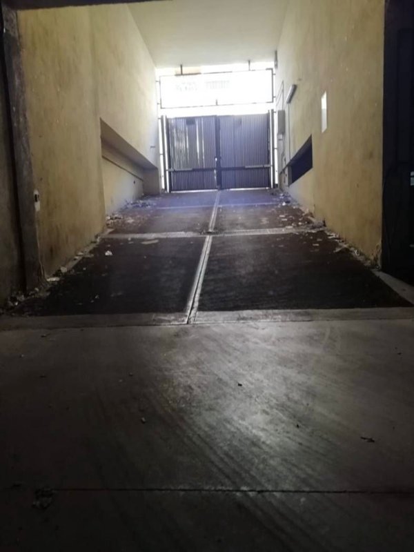 box auto in vendita a Roma in zona Ponte Mammolo