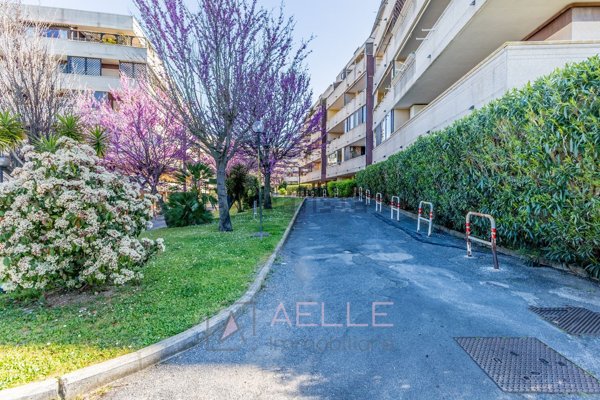 box auto in vendita a Roma in zona Acilia