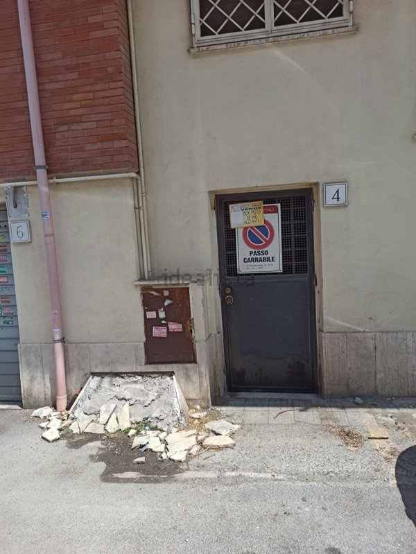 box auto in vendita a Roma in zona Tor Sapienza