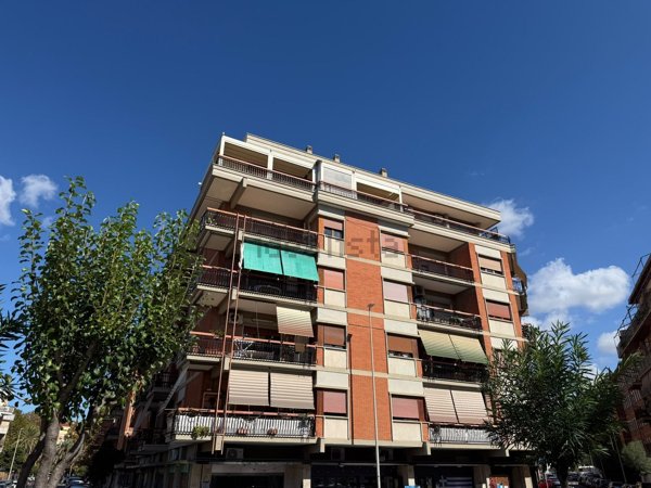 appartamento in vendita a Roma in zona Ostia