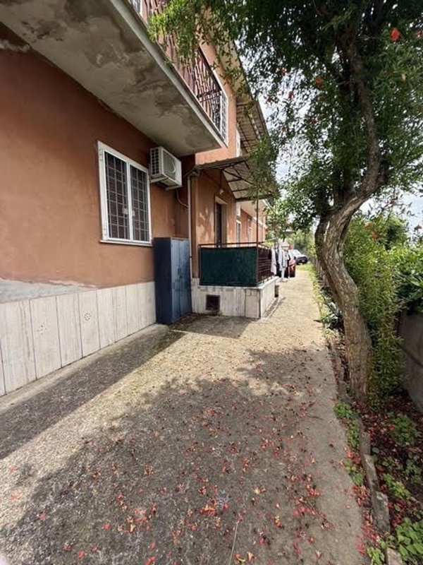 appartamento in vendita a Roma in zona Sette Bagni