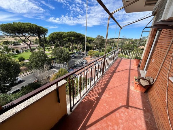 appartamento in vendita a Roma in zona Tor di Quinto