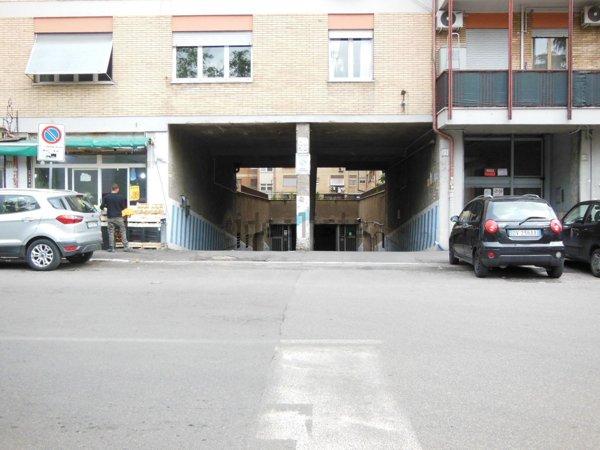 box auto in vendita a Roma in zona Collatino