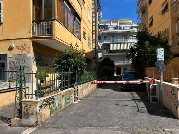 box auto in vendita a Roma in zona Prenestino-Centocelle
