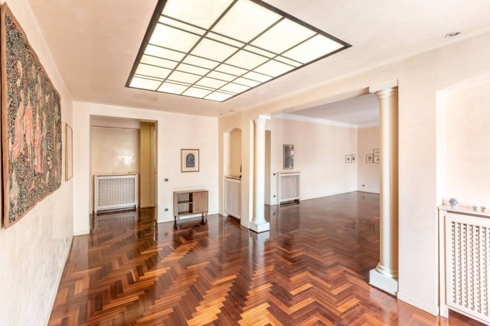 appartamento in vendita a Roma in zona Ludovisi/Sallustiano
