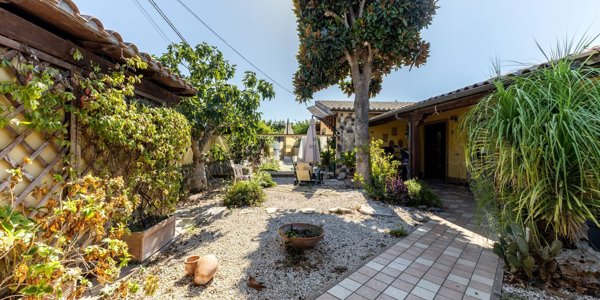 casa indipendente in vendita a Roma in zona Infernetto