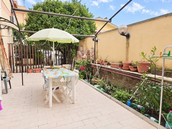 appartamento in vendita a Roma in zona Acilia
