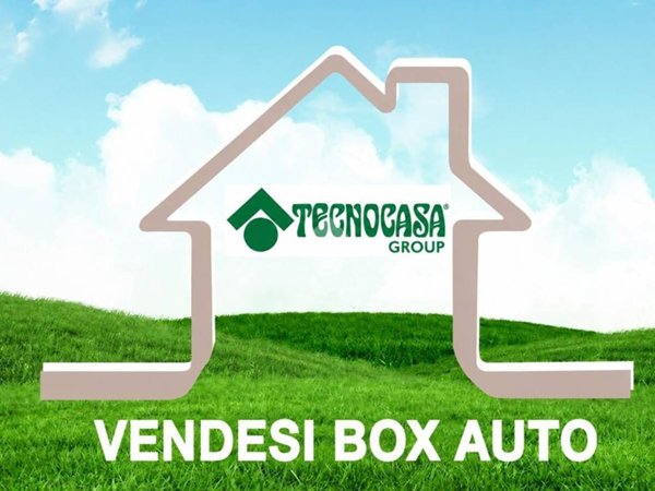 box auto in vendita a Roma in zona Appio Claudio