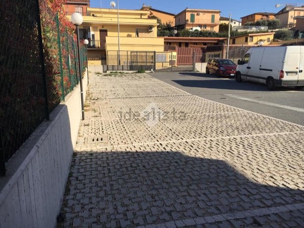 box auto in vendita a Roma
