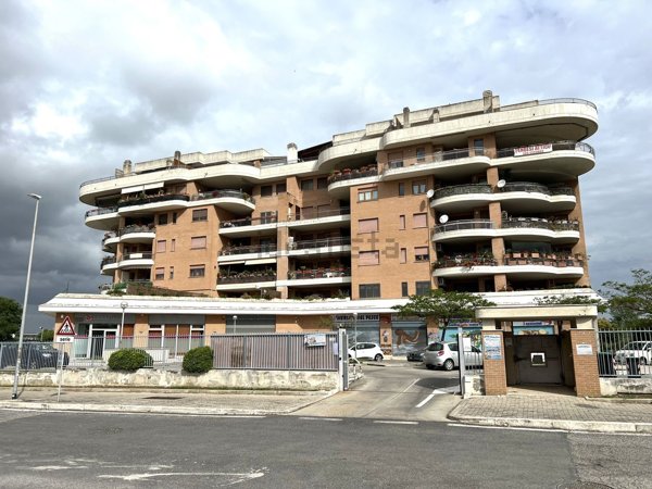appartamento in vendita a Roma in zona Ponte Mammolo