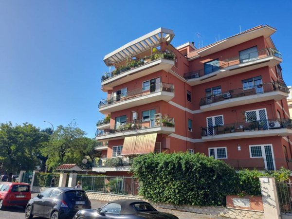 appartamento in vendita a Roma in zona Cinecittà