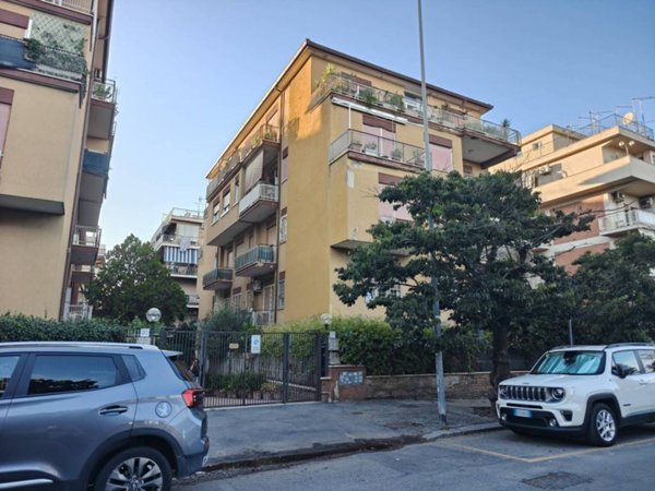 appartamento in vendita a Roma in zona Ostia