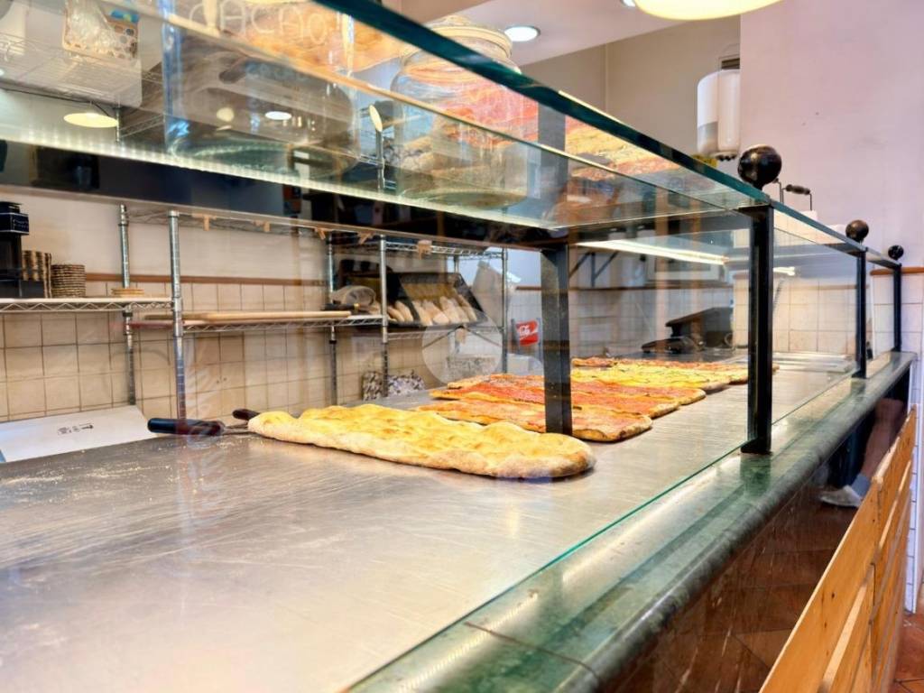 negozio in vendita a Roma in zona Portuense