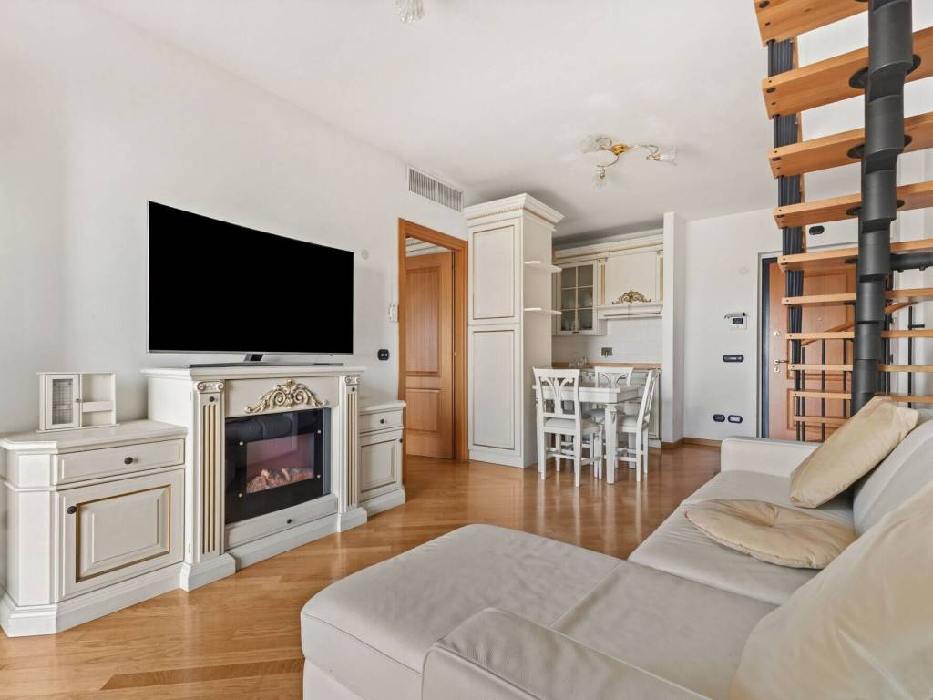 appartamento in vendita a Roma