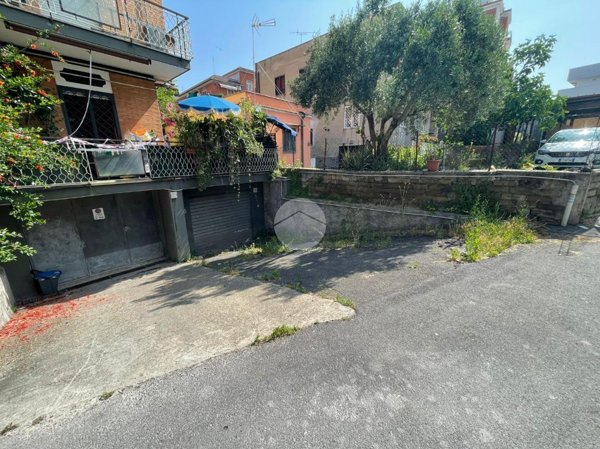 box auto in vendita a Roma