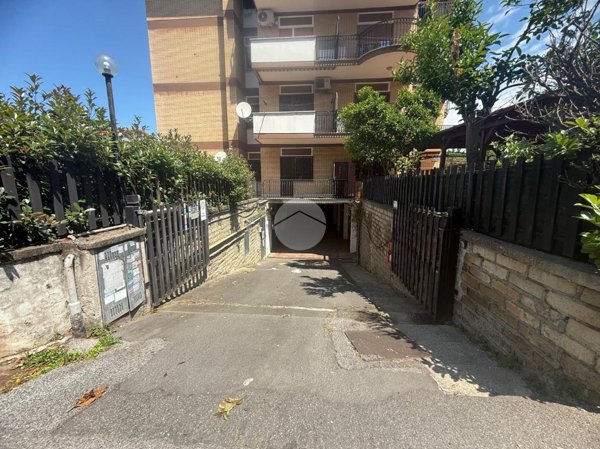 box auto in vendita a Roma