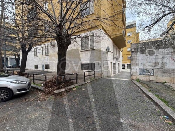 box auto in vendita a Roma in zona Nomentano