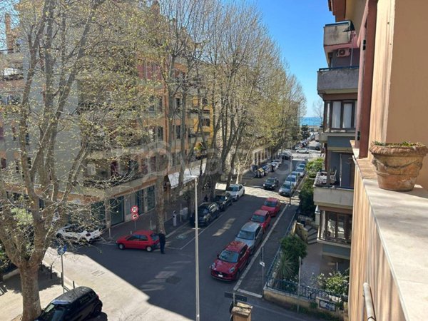 appartamento in vendita a Roma in zona Ostia
