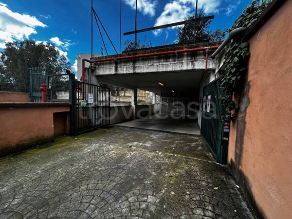 box auto in vendita a Roma