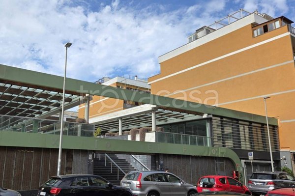 box auto in vendita a Roma in zona Ostia