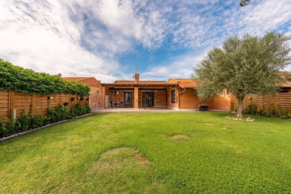 casa indipendente in vendita a Roma in zona Celio
