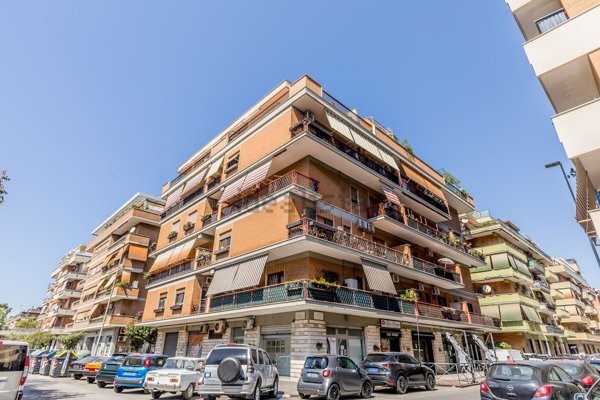 appartamento in vendita a Roma in zona Ostia