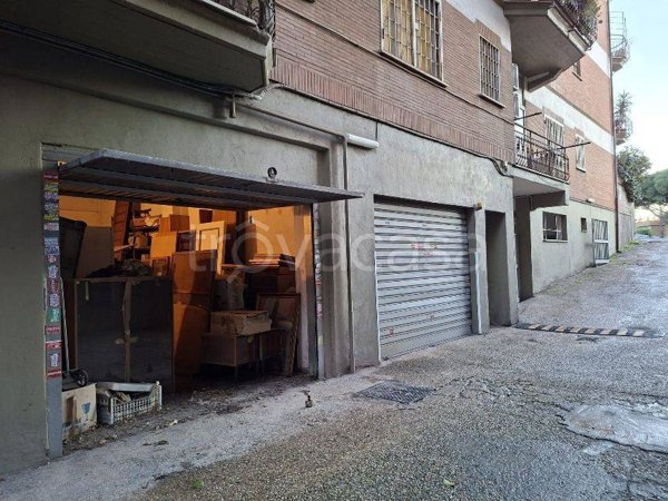 box auto in vendita a Roma in zona Monte Sacro/Talenti