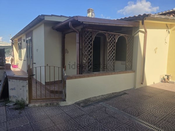 appartamento in vendita a Roma in zona Finocchio