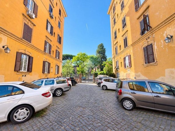 appartamento in vendita a Roma in zona Esquilino