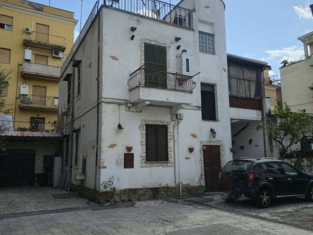 appartamento in vendita a Roma in zona Torre Maura