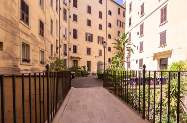 appartamento in vendita a Roma in zona Trastevere