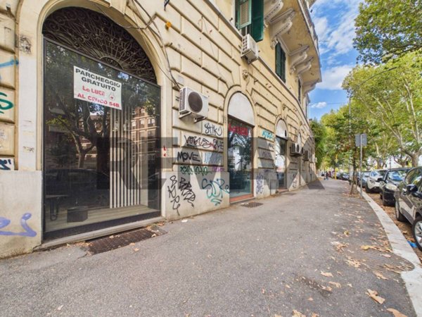 attivita commerciale in vendita a Roma in zona Gianicolense