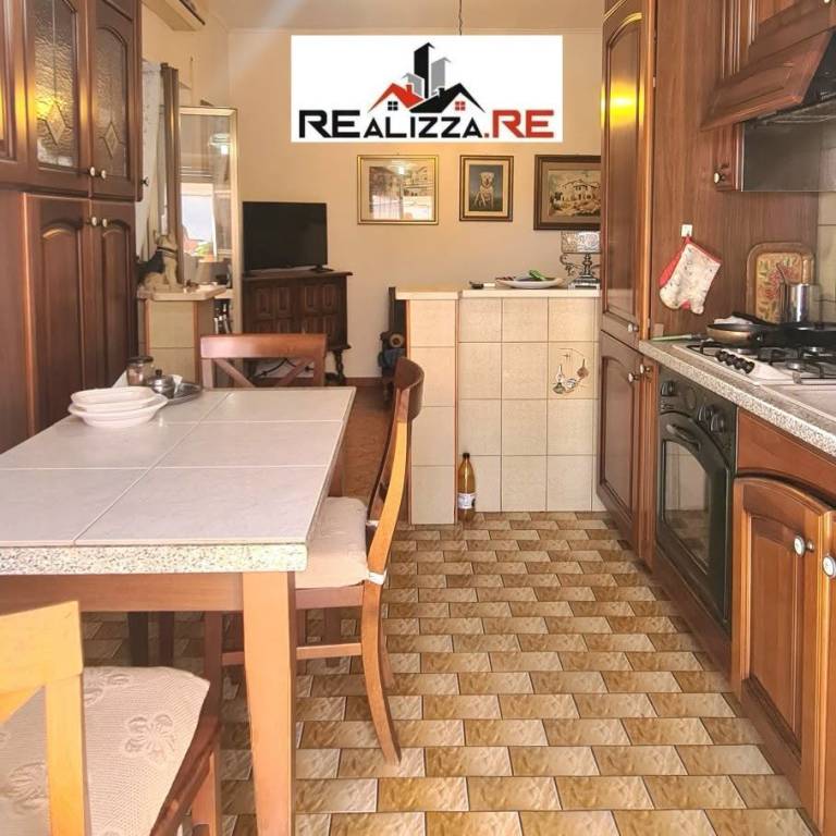 appartamento in vendita a Roma in zona Ostiense