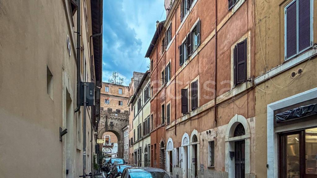 appartamento in vendita a Roma in zona Rione Borgo