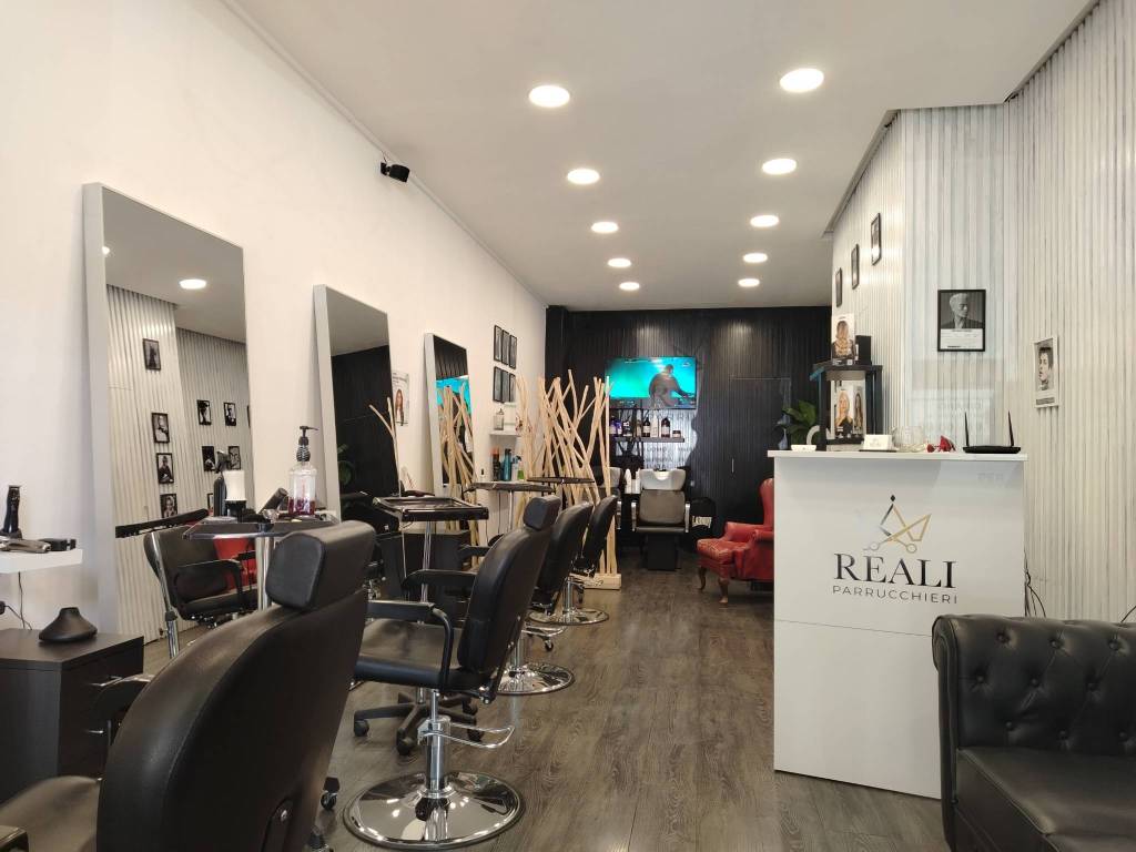 negozio in vendita a Roma in zona Portuense