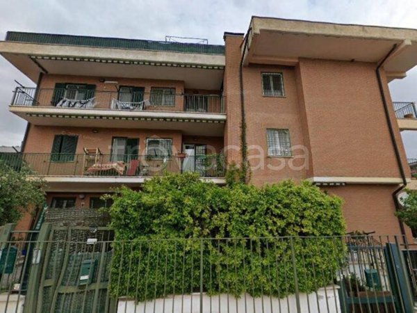 appartamento in vendita a Roma in zona Castelverde